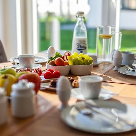 Hangar 19 Superior Mit Seeblick H5w2 Apartament *